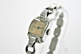 Watches : OGIVAL HAND WIND NON MAGNETIC COCKTAIL HIPSTER - Original - Running - Worn Condition - Art Deco - Orologi Moderni