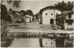 40/CPSM - Tartas - Place Aristide Briand Et Rue Victor Hugo - Tartas