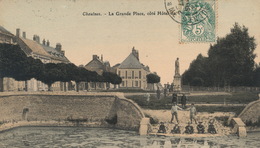 ( CPA 80 )   CHAULNES  /  La Grande Place, Côté Hôtel De Ville - - Chaulnes