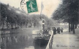 CHARLEROI - Le Canal, Un Remorqueur. - Sleepboten