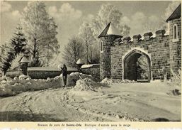 Saint-Ode - Entrée Maison De Cure Sous La Neige - Circulé 1957 - Edit. Arduenna - Sainte-Ode