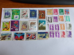 TIMBRE France Lot De 30 Timbres à Identifier Asterix - Lots & Kiloware (mixtures) - Max. 999 Stamps