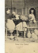 CPA (  Egypte ) Porteur D Eau (sahka) Petits Defauts Bas ) - Persons