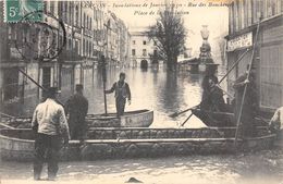 25-BESANCON- INONDATIONS DE JANVIER 1910 RUE DES BOUCHERIES , PLACE DE LA REVOLUTION - Besancon