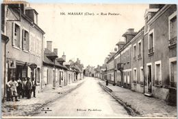 18 - MASSAY -- Rue Pasteur - Massay