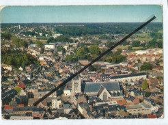 CPM  - Bernay - (Eure) - Eglise Sainte Croix Et Rue Du Général Leclerc - Bernay