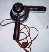 Delcampe - ANCIEN GROS SECHE CHEVEUX CALOR 50 VINTAGE METAL CHROME 120v SERIE 4657/ 1178 G Il Fonctionne - Accessoires