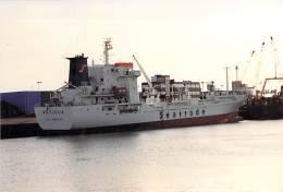BATEAU DE COMMERCE  Bateau Cargo Merchant Ship Tanker " ANTIGUA " Seatrade  - Photo (2001) Format CPM - Comercio
