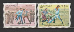 NICARAGUA ,P.A, N°1082-83 " LE FOOTBALL À TRAVERS LES AGES - Gebruikt