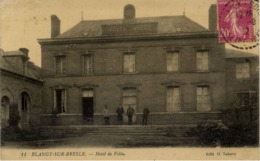 76 BLANGY-SUR-BRESLE - Hôtel De Ville - Animée - Blangy-sur-Bresle