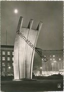 Berlin - Denkmal Am Platz Der Luftbrücke - Nachtaufnahme - Foto-Ansichtskarte 60er Jahre - Verlag Klinke & Co. Berlin - Tempelhof