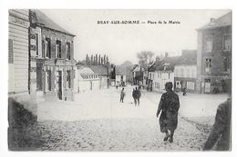 BRAY Sur SOMME  (cpa 80)  Place De La Mairie -  - L 1 - Bray Sur Somme