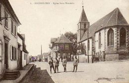 CPA - HOCHFELDEN (67) - Aspect Du Quartier De L'Eglise St-Wendelin Dans Les Années 20 - Hochfelden