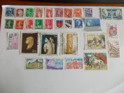 TIMBRE France Lot De 30 Timbres à Identifier N° 562 - Mezclas (max 999 Sellos)