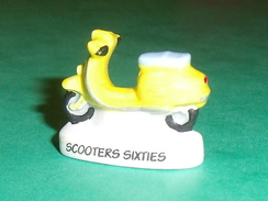 Fèves / Sports : Scooters Sixties Jaune ( Socle Mat )  T54 - Sport