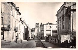 81-MAZAMET- LE THEATRE ET L'EGLISE NOTRE DAME - Mazamet