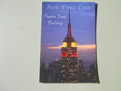 ETATS-UNIS NY NEW YORK CITY EMPIRE STATE BUILDING ILLUMINATED AT NIGHT - Empire State Building