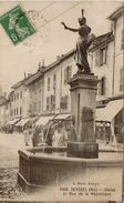 1968 SEYSSEL - Statue Et Rue De La République (animée, Commerces - Courrier Taxé) - Seyssel