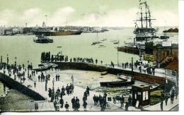 N°58092 -Old Card Portsmouth -hism Ajesty Yacht Entering Harbour- - Portsmouth