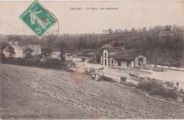 CALLAC - La Gare, Vue Extérieure - Attelages Et Charrettes. - Callac