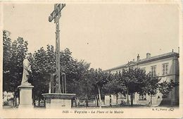 - Dpts Div. -UU632- Rhone - Feyzin - La Place Et La Mairie - Croix - Statue - - Feyzin