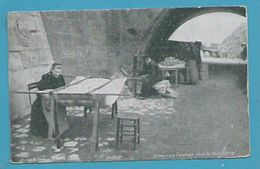 CPA 7 LES BERGES DE LA SEINE Métier Cardeur à L'ouvrage Sous Le Pont Marie PARIS - Die Seine Und Ihre Ufer