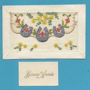 CPA Brodée Soie écrite Formant Enveloppe + Petite Carte - Embroidered