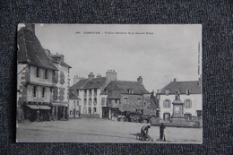 LESNEVEN - Vieilles Maisons De La Grande Place - Lesneven