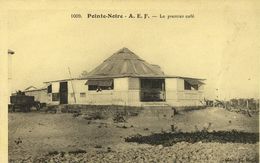 CPA ( A E F) Moyen CONGO    POINTE NOIRE Le Premier Café - Pointe-Noire