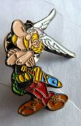 PIN'S ASTERIX BRAS CROISES PARC ASTERIX (2) Sans Marquage - Pins