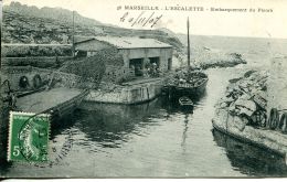 N°58279 -cpa Marseille -l'Escalette -embarquement Du Plomb- - Unclassified