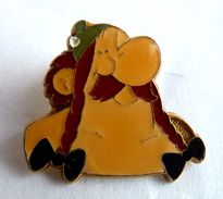 RARE PIN'S CORNER COINDEROUX 11 ASTERIX OBELIX TETE - Pin's