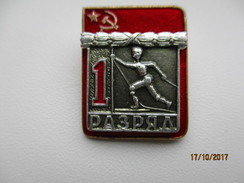 RUSSIA USSR ,  CROSS COUNTRY SKIING ,   1st CLASS SPORTSMAN PIN BADGE , 0 - Gewichtheben