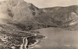 NANT FFRANCON PASS AND LLYN OGWEN (Snowdonia, North Wales) - Fotokarte Gel.1961, Rückseitig 1 Marke Abgelöst - Unknown County