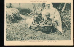 Afrique -- Ouroundi -- Trois Oisillons , Receuillis A La Maison .... Et Espoir De L'avenir - Oeganda