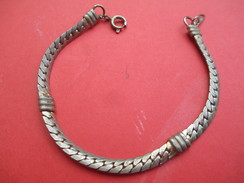 Bijou Fantaisie/Petit Bracelet/ Vers 1970-1980  BIJ66 - Armbänder