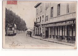 Vaux-en-Velin : Grande Place, Café Restaurant Jarsaillon, Tramway / Editions HB - Vaux-en-Velin