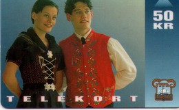 ISLAS FEROE. FO-FOT-0010. National Costume (adults). 1995-03. 50000 Ex. (002) - Islas Faroe