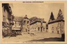 CPA Vic Sur Cère Cantal Auvergne Non Circulé - Sonstige & Ohne Zuordnung