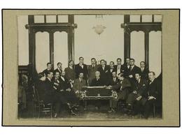 3181 ESPAÑA. SEVILLA. SEVILLA. Reunión Para Constituir Un Club De Regatas En Sevilla 14-Nov.-1913. Foto Montada Sobre Un - Autres & Non Classés