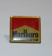 PINS PIN BADGE MARLBORO WORLD CHAMPIONSHIP TEAM - Automovilismo - F1