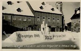 WHW - Foto-Ak SEHMA,Erzgeb. - Chamberlin Und Churchill Im Schnee Vor Dem Erbgericht - Sie Gegen Dich - Opfere Fürs KWHW! - Guerra 1939-45