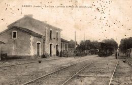 40 SABRES LANDES LA GARE ARRIVEE DU TRAIN DE LABOUHEYRE - Sabres