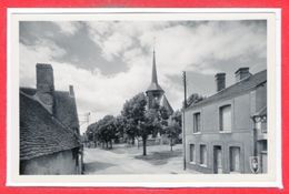 18 - CLEMONT --  Place De L'Eglise - Clémont