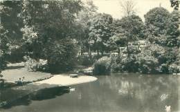 63 - CLERMONT FERRAND - Le Jardin Des Plantes - La Pièce D'Eau - Vic Le Comte