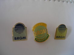 Delcampe - 3 Pin's BRGM BUREAU DE RECHERCHES GÉOLOGIQUES ET MINIÈRES - Administrations