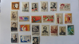 Russie : 22 Timbres Oblitérés - Collections