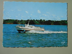 BATEAUX L'HYDROFOIL COTE EMERAUDE LIAISON ENTRE SAINT MALO ET LES ILES ANGLO-NORMANDES - Aéroglisseurs