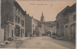 38- Isère _Trept _ La Grande Rue (  Voitures Habitants) 893.hab - Sonstige & Ohne Zuordnung