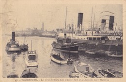 CHERBOURG. - Les Transbordeurs Dans L'Avant-Port Et La Nouvelle Gare Maritime - Cherbourg